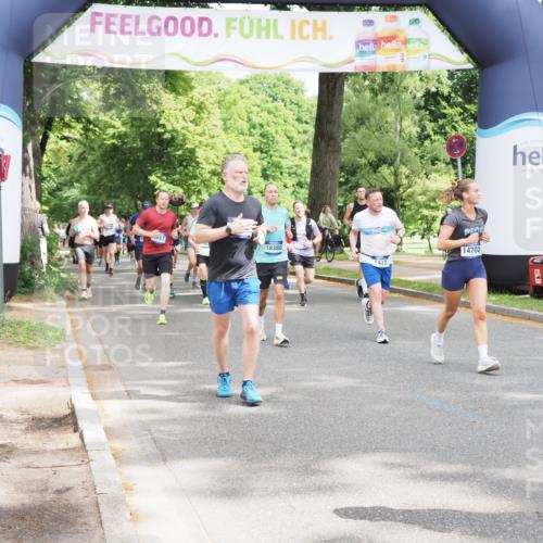 29.06.2025 - hella hamburg halbmarathon MichiJ http://msf.ph/oto/8351058 29.06.2025 10:41:13 Zwischen KM18-KM19 1422, 1442, 2518, 3059, 6294, 6374, 6629, 11789, 12632, 14702, 15441, 18380 meine-sportfotos.de