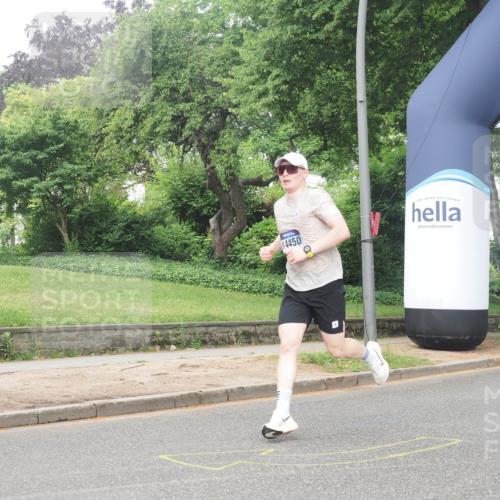 29.06.2025 - hella hamburg halbmarathon KatJ http://msf.ph/oto/8351082 29.06.2025 10:21:16 Zwischen KM18-KM19 3955, 4129, 5187 meine-sportfotos.de