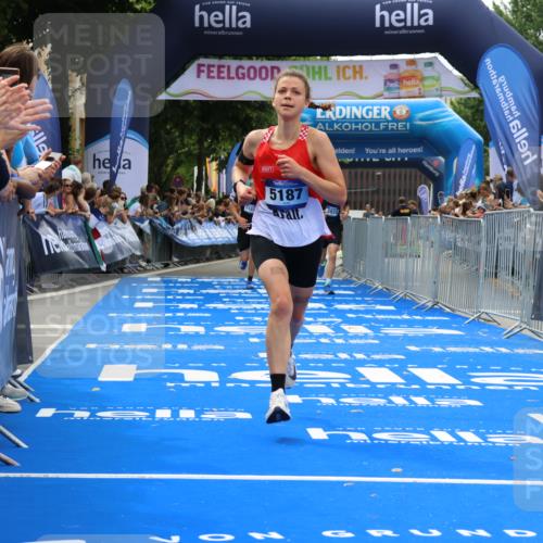 29.06.2025 - hella hamburg halbmarathon Strokosch-Dieckow http://msf.ph/oto/8351149 29.06.2025 10:31:47 Ziel 3935, 5187, 10927, 11929, 18102 meine-sportfotos.de