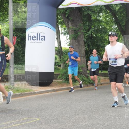 29.06.2025 - hella hamburg halbmarathon KatJ http://msf.ph/oto/8351167 29.06.2025 10:50:55 Zwischen KM18-KM19 1212, 1531, 4945 meine-sportfotos.de