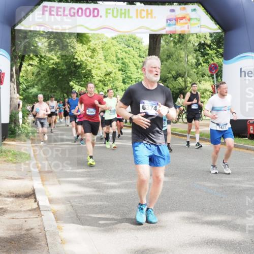 29.06.2025 - hella hamburg halbmarathon MichiJ http://msf.ph/oto/8351200 29.06.2025 10:41:14 Zwischen KM18-KM19 1422, 1442, 3059, 4587, 6294, 6374, 6629, 9922, 11789, 12632, 14702, 14909, 15441, 17765, 18380 meine-sportfotos.de