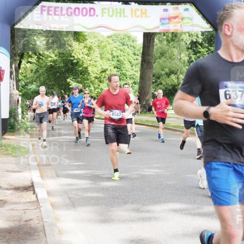 29.06.2025 - hella hamburg halbmarathon MichiJ http://msf.ph/oto/8351306 29.06.2025 10:41:14 Zwischen KM18-KM19 1422, 1442, 3059, 4587, 6294, 6374, 6629, 9922, 11789, 12632, 14702, 14909, 15441, 17765, 18380 meine-sportfotos.de