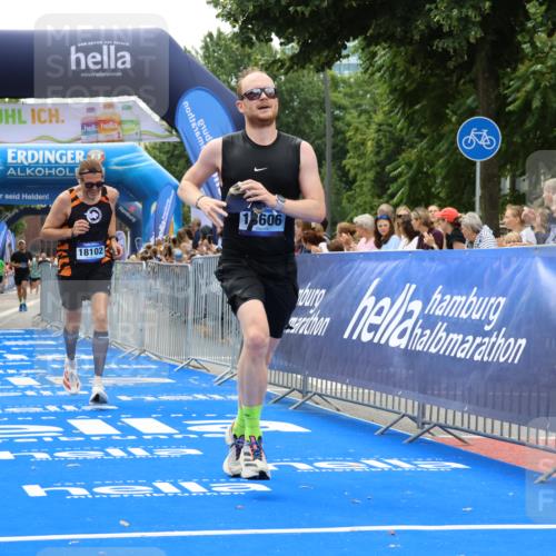 29.06.2025 - hella hamburg halbmarathon Strokosch-Dieckow http://msf.ph/oto/8351368 29.06.2025 10:31:41 Ziel 5187, 7793, 13606, 13617, 15835, 18102 meine-sportfotos.de