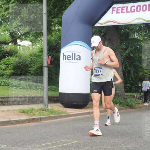 29.06.2025 - hella hamburg halbmarathon KatJ http://msf.ph/oto/8351379 29.06.2025 10:21:19 Zwischen KM18-KM19 3955, 7845 meine-sportfotos.de