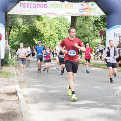 29.06.2025 - hella hamburg halbmarathon MichiJ http://msf.ph/oto/8351394 29.06.2025 10:41:15 Zwischen KM18-KM19 1422, 1442, 2630, 3059, 4587, 6374, 8698, 9922, 11789, 14702, 14909, 15441, 17765, 18380 meine-sportfotos.de