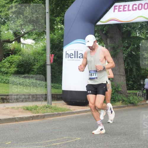 29.06.2025 - hella hamburg halbmarathon KatJ http://msf.ph/oto/8351407 29.06.2025 10:21:19 Zwischen KM18-KM19 3955, 7845 meine-sportfotos.de