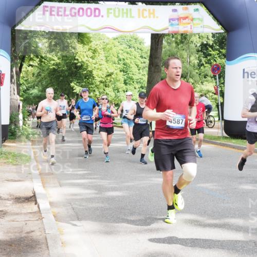 29.06.2025 - hella hamburg halbmarathon MichiJ http://msf.ph/oto/8351436 29.06.2025 10:41:15 Zwischen KM18-KM19 1422, 1442, 2630, 3059, 4587, 6374, 8698, 9922, 11789, 14702, 14909, 15441, 17765, 18380 meine-sportfotos.de