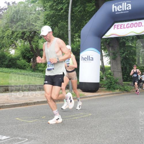 29.06.2025 - hella hamburg halbmarathon KatJ http://msf.ph/oto/8351496 29.06.2025 10:21:20 Zwischen KM18-KM19 3955, 4812, 7845 meine-sportfotos.de