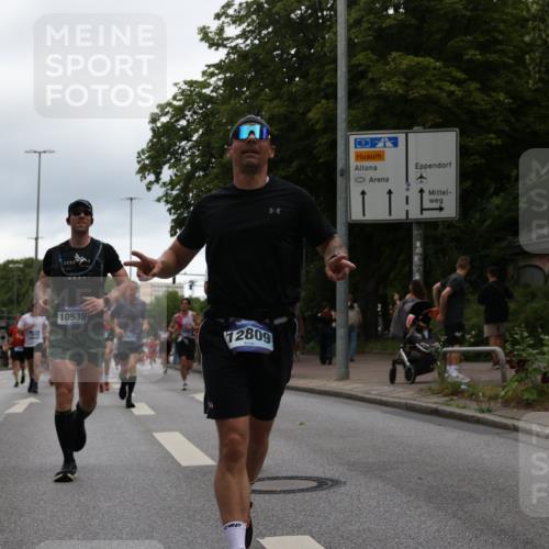 29.06.2025 - hella hamburg halbmarathon Yannick Fuchs http://msf.ph/oto/8351570 29.06.2025 10:52:48 20KM 1285, 1642, 1946, 1951, 2027, 2711, 2855, 5084, 5633, 6208, 6636, 6860, 7476, 7659, 8392, 8929, 9156, 9353, 9553, 9555, 9655, 9835, 10539, 10915, 12809, 13407, 14355, 14375, 14631, 14914, 15263, 16206, 16409, 16563, 16922, 16924, 17346, 17665, 17782, 17810, 17814, 17839, 17852, 17931, 17967, 18112, 18232, 18556, 18682, 18730, 18833, 18954, 19002, 19003 meine-sportfotos.de