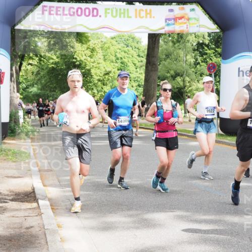 29.06.2025 - hella hamburg halbmarathon MichiJ http://msf.ph/oto/8351580 29.06.2025 10:41:17 Zwischen KM18-KM19 1422, 1442, 2630, 4587, 6374, 6938, 8698, 9922, 11789, 11844, 12186, 13794, 14702, 14909, 15156, 17765, 18380 meine-sportfotos.de