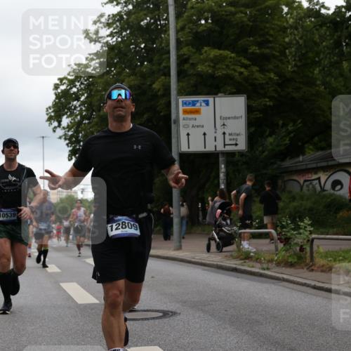 29.06.2025 - hella hamburg halbmarathon Yannick Fuchs http://msf.ph/oto/8351606 29.06.2025 10:52:48 20KM 1285, 1642, 1946, 1951, 2027, 2711, 2855, 5084, 5633, 6208, 6636, 6860, 7476, 7659, 8392, 8929, 9156, 9353, 9553, 9555, 9655, 9835, 10539, 10915, 12809, 13407, 14355, 14375, 14631, 14914, 15263, 16206, 16409, 16563, 16922, 16924, 17346, 17665, 17782, 17810, 17814, 17839, 17852, 17931, 17967, 18112, 18232, 18556, 18682, 18730, 18833, 18954, 19002, 19003 meine-sportfotos.de