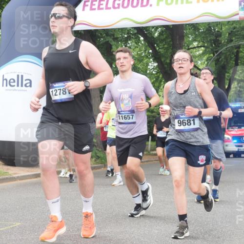 29.06.2025 - hella hamburg halbmarathon KatJ http://msf.ph/oto/8351664 29.06.2025 10:50:59 Zwischen KM18-KM19 1212, 1733, 1851, 2463, 4985, 5653, 7333 meine-sportfotos.de
