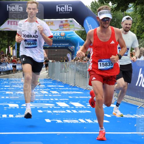 29.06.2025 - hella hamburg halbmarathon Strokosch-Dieckow http://msf.ph/oto/8351670 29.06.2025 10:31:38 Ziel 5187, 5660, 7793, 12681, 13606, 13617, 15835, 18102 meine-sportfotos.de