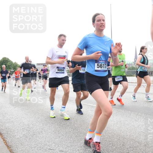 29.06.2025 - hella hamburg halbmarathon Lena Gebhardt http://msf.ph/oto/8351741 29.06.2025 10:38:44 Lombardsbrücke 12116, 2576, 9004, 1725, 5617, 12577, 321, 56, 1232, 1390, 1451, 1457, 1596, 1721, 1791, 2113, 2151, 2498, 2524, 2534, 2576, 2660, 2693, 3010, 3094, 3095, 3216, 3286, 3307, 3323, 3338, 3635, 3636, 3726, 3777, 3841, 3927, 4028, 4139, 4155, 4159, 4257, 4259, 4260, 4316, 4320, 4883, 4964, 5085, 5089, 5155, 5617, 5684, 5735, 5913, 6062, 6695, 6696, 6751, 6875, 7117, 7148, 7263, 7371, 7561, 7692, 7849, 7868, 8367, 8783, 9708, 10554, 13060 meine-sportfotos.de