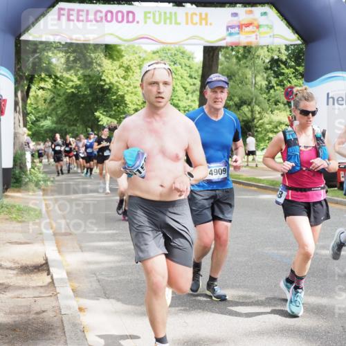 29.06.2025 - hella hamburg halbmarathon MichiJ http://msf.ph/oto/8351789 29.06.2025 10:41:18 Zwischen KM18-KM19 1422, 1442, 2630, 4587, 6374, 6938, 8698, 9060, 9922, 11789, 11844, 12186, 13794, 14702, 14909, 15156, 17765, 18380 meine-sportfotos.de