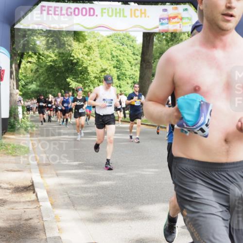 29.06.2025 - hella hamburg halbmarathon MichiJ http://msf.ph/oto/8351849 29.06.2025 10:41:18 Zwischen KM18-KM19 1422, 1442, 2630, 4587, 6374, 6938, 8698, 9060, 9922, 11789, 11844, 12186, 13794, 14702, 14909, 15156, 17765, 18380 meine-sportfotos.de