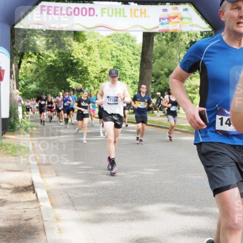 29.06.2025 - hella hamburg halbmarathon MichiJ http://msf.ph/oto/8351913 29.06.2025 10:41:19 Zwischen KM18-KM19 1422, 2630, 4587, 6374, 6938, 8698, 9060, 9922, 11789, 11844, 12186, 13794, 14702, 14909, 15156, 17482, 17765, 18308, 18380 meine-sportfotos.de