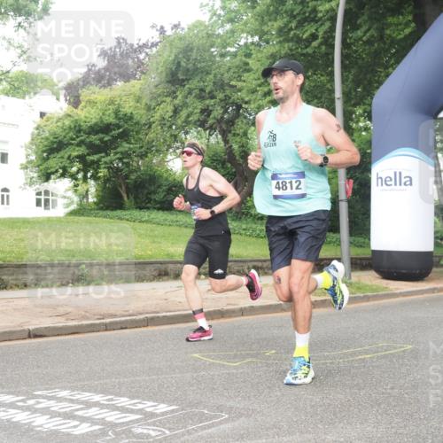 29.06.2025 - hella hamburg halbmarathon KatJ http://msf.ph/oto/8351939 29.06.2025 10:21:23 Zwischen KM18-KM19 1894, 4812, 5660, 7845 meine-sportfotos.de