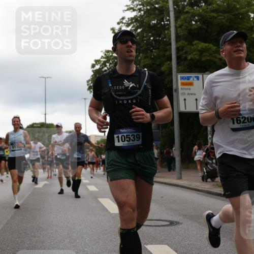 29.06.2025 - hella hamburg halbmarathon Yannick Fuchs http://msf.ph/oto/8351945 29.06.2025 10:52:50 20KM 1285, 1642, 1946, 1951, 2027, 2711, 2855, 5084, 5347, 5633, 6208, 6636, 6860, 6997, 7476, 8392, 8929, 9156, 9353, 9553, 9555, 9655, 9835, 10539, 10915, 12809, 13407, 14355, 14375, 14631, 14914, 15263, 15824, 16160, 16206, 16409, 16563, 16922, 16924, 17346, 17665, 17782, 17810, 17839, 17852, 17931, 17967, 18112, 18232, 18266, 18556, 18682, 18730, 18833, 18954, 19002, 19003 meine-sportfotos.de