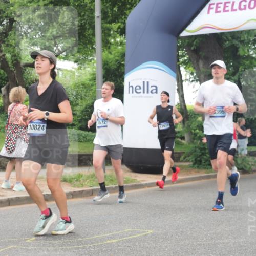 29.06.2025 - hella hamburg halbmarathon KatJ http://msf.ph/oto/8352205 29.06.2025 10:51:02 Zwischen KM18-KM19 1212, 1733, 1851, 2463, 3572, 4120, 4985, 5653, 7333 meine-sportfotos.de