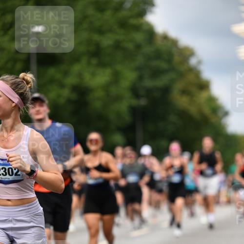 29.06.2025 - hella hamburg halbmarathon Dr. Thomas Lammeyer http://msf.ph/oto/8352269 29.06.2025 10:40:47 Kennedybrücke 1008, 1010, 1224, 3401, 3699, 3895, 4245, 5171, 5246, 5540, 5747, 5809, 5919, 6184, 6359, 6417, 7632, 8530, 8581, 9229, 9295, 9432, 9694, 9701, 9806, 10123, 10487, 10531, 10577, 10984 meine-sportfotos.de