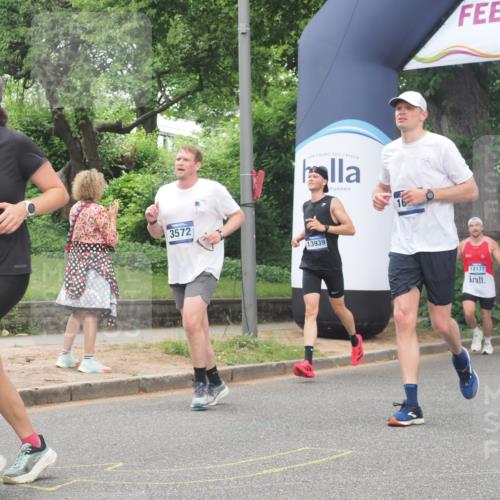 29.06.2025 - hella hamburg halbmarathon KatJ http://msf.ph/oto/8352290 29.06.2025 10:51:03 Zwischen KM18-KM19 1733, 1851, 2463, 3572, 4120, 4985, 5653, 7333 meine-sportfotos.de