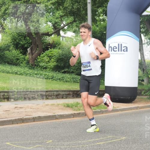 29.06.2025 - hella hamburg halbmarathon KatJ http://msf.ph/oto/8352422 29.06.2025 10:21:28 Zwischen KM18-KM19 1894, 4812, 5660 meine-sportfotos.de