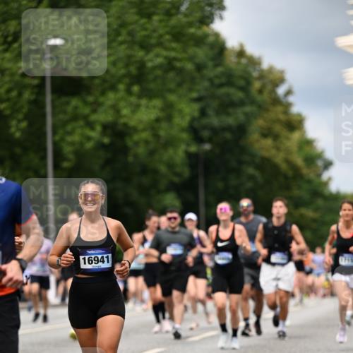 29.06.2025 - hella hamburg halbmarathon Dr. Thomas Lammeyer http://msf.ph/oto/8352544 29.06.2025 10:40:48 Kennedybrücke 1008, 1010, 1224, 3401, 3699, 3895, 4245, 5171, 5246, 5540, 5747, 5789, 5809, 5919, 6184, 6359, 6417, 7632, 8530, 8581, 9229, 9295, 9432, 9694, 9701, 9806, 10123, 10487, 10531, 10577, 10984 meine-sportfotos.de