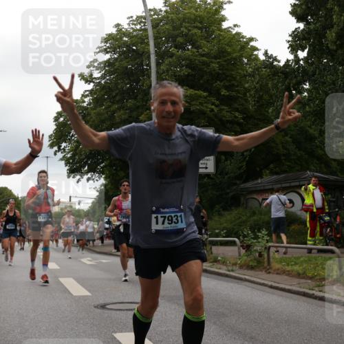 29.06.2025 - hella hamburg halbmarathon Yannick Fuchs http://msf.ph/oto/8352572 29.06.2025 10:52:52 20KM 1285, 1642, 1946, 1951, 2027, 2677, 2711, 2855, 5084, 5347, 5633, 6208, 6636, 6860, 6997, 7476, 8290, 8392, 8929, 9156, 9353, 9655, 9835, 10036, 10539, 10915, 12809, 13407, 14375, 14631, 14914, 15263, 15824, 16160, 16206, 16409, 16563, 16922, 16924, 17017, 17346, 17782, 17810, 17839, 17852, 17931, 17967, 18112, 18232, 18266, 18556, 18682, 18730, 18833, 18954, 19002, 19003 meine-sportfotos.de