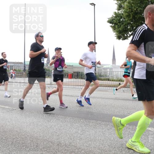 29.06.2025 - hella hamburg halbmarathon Lena Gebhardt http://msf.ph/oto/8352607 29.06.2025 10:38:47 Lombardsbrücke 3726, 6875, 42, 5913, 4259, 01, 56, 1232, 1390, 1451, 1721, 1791, 2113, 2151, 2524, 2534, 2576, 2660, 2693, 3010, 3094, 3095, 3216, 3286, 3307, 3323, 3338, 3635, 3636, 3726, 3745, 3777, 3841, 3927, 4028, 4139, 4155, 4159, 4257, 4259, 4260, 4316, 4320, 4410, 4883, 4964, 5085, 5089, 5155, 5617, 5684, 5735, 5913, 6062, 6112, 6695, 6696, 6875, 7117, 7148, 7263, 7371, 7561, 7692, 7849, 7868, 8367, 8783, 9708, 9974, 9977, 10072, 10554, 13060 meine-sportfotos.de