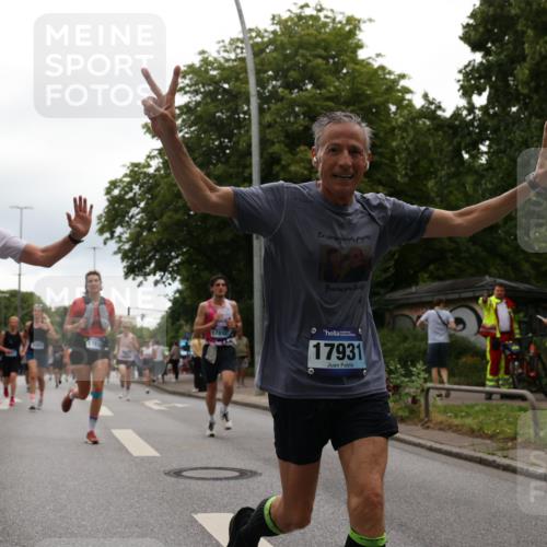 29.06.2025 - hella hamburg halbmarathon Yannick Fuchs http://msf.ph/oto/8352671 29.06.2025 10:52:52 20KM 1285, 1642, 1946, 1951, 2027, 2677, 2711, 2855, 5084, 5347, 5633, 6208, 6636, 6860, 6997, 7476, 8290, 8392, 8929, 9156, 9353, 9655, 9835, 10036, 10539, 10915, 12809, 13407, 14375, 14631, 14914, 15263, 15824, 16160, 16206, 16409, 16563, 16922, 16924, 17017, 17346, 17782, 17810, 17839, 17852, 17931, 17967, 18112, 18232, 18266, 18556, 18682, 18730, 18833, 18954, 19002, 19003 meine-sportfotos.de