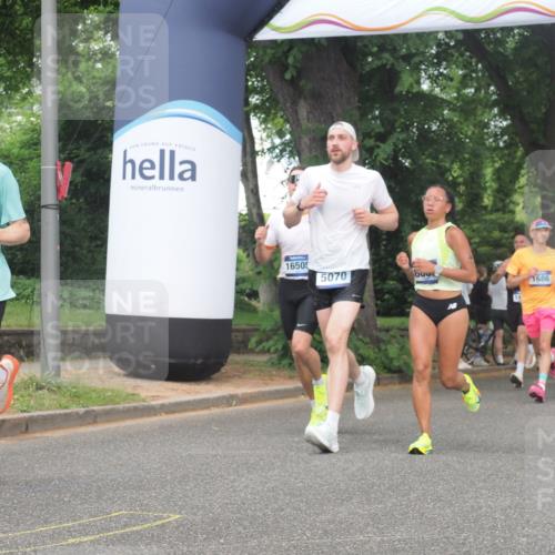 29.06.2025 - hella hamburg halbmarathon KatJ http://msf.ph/oto/8352700 29.06.2025 10:21:31 Zwischen KM18-KM19 1686, 5070, 7965 meine-sportfotos.de
