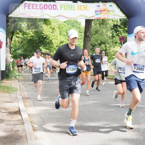 29.06.2025 - hella hamburg halbmarathon MichiJ http://msf.ph/oto/8352731 29.06.2025 10:41:29 Zwischen KM18-KM19 1496, 1628, 2561, 4419, 7129, 7395, 8285, 8316, 8449, 10191, 10192, 10266, 11068, 11747, 13988, 15169, 15300, 15856, 16574, 16985, 17261, 17842, 18514, 18612 meine-sportfotos.de