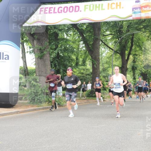29.06.2025 - hella hamburg halbmarathon KatJ http://msf.ph/oto/8352750 29.06.2025 10:51:13 Zwischen KM18-KM19 5354, 5365, 8578 meine-sportfotos.de