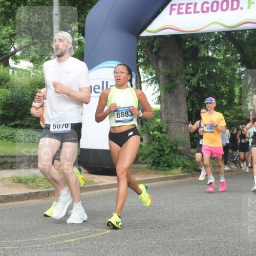 29.06.2025 - hella hamburg halbmarathon KatJ http://msf.ph/oto/8352902 29.06.2025 10:21:31 Zwischen KM18-KM19 1686, 5070, 7965 meine-sportfotos.de