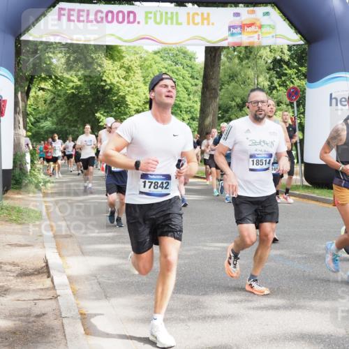 29.06.2025 - hella hamburg halbmarathon MichiJ http://msf.ph/oto/8352937 29.06.2025 10:41:30 Zwischen KM18-KM19 1496, 1628, 2561, 4419, 7129, 8285, 8449, 10191, 10192, 11068, 11231, 11747, 13988, 15169, 15300, 15856, 16574, 16985, 17261, 17842, 18514, 18612 meine-sportfotos.de