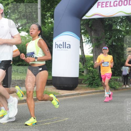 29.06.2025 - hella hamburg halbmarathon KatJ http://msf.ph/oto/8352955 29.06.2025 10:21:32 Zwischen KM18-KM19 1686, 5070, 7965 meine-sportfotos.de