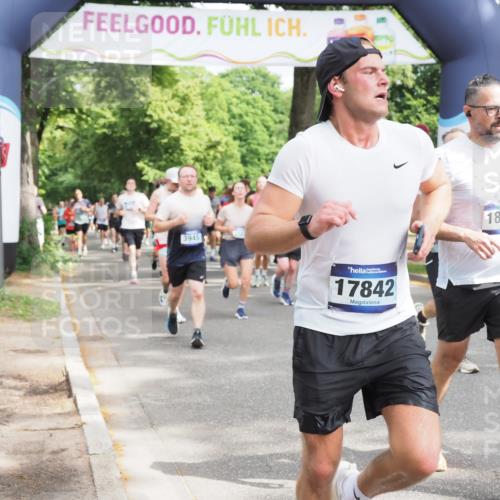 29.06.2025 - hella hamburg halbmarathon MichiJ http://msf.ph/oto/8353042 29.06.2025 10:41:31 Zwischen KM18-KM19 1496, 1628, 2561, 3945, 4419, 7129, 8285, 8449, 8772, 8798, 10191, 10192, 11231, 13988, 15169, 15300, 15838, 16574, 16630, 16985, 17261, 17842, 18514, 18612 meine-sportfotos.de