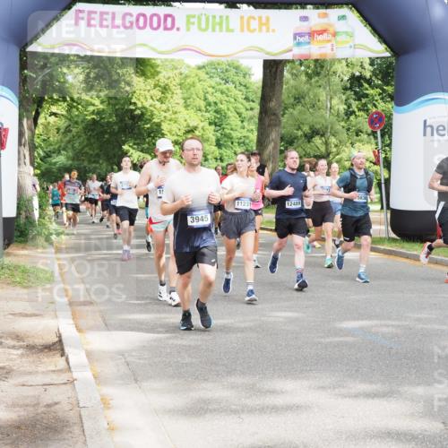 29.06.2025 - hella hamburg halbmarathon MichiJ http://msf.ph/oto/8353066 29.06.2025 10:41:31 Zwischen KM18-KM19 1496, 1628, 2561, 3945, 4419, 7129, 8285, 8449, 8772, 8798, 10191, 10192, 11231, 13988, 15169, 15300, 15838, 16574, 16630, 16985, 17261, 17842, 18514, 18612 meine-sportfotos.de