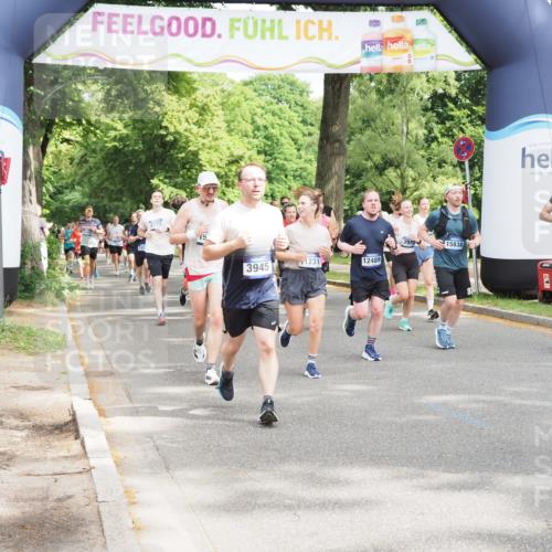 29.06.2025 - hella hamburg halbmarathon MichiJ http://msf.ph/oto/8353085 29.06.2025 10:41:32 Zwischen KM18-KM19 2561, 3945, 4419, 6260, 7129, 7973, 8285, 8449, 8772, 8798, 10191, 10192, 11231, 12489, 13912, 13988, 15169, 15300, 15838, 16574, 16630, 17261, 17842, 18514, 18612 meine-sportfotos.de