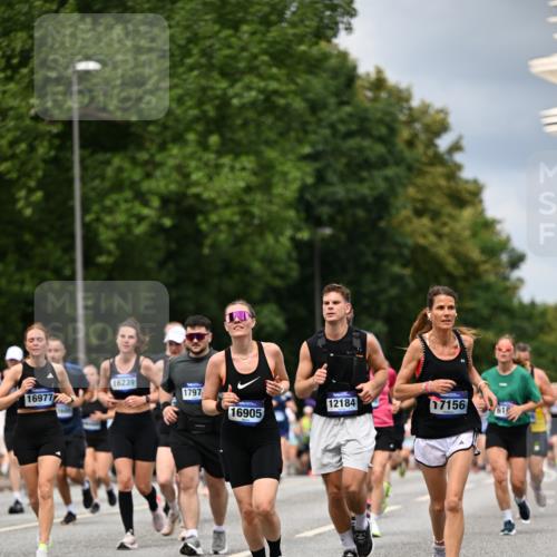 29.06.2025 - hella hamburg halbmarathon Dr. Thomas Lammeyer http://msf.ph/oto/8353104 29.06.2025 10:40:50 Kennedybrücke 1008, 1010, 1224, 3401, 3699, 3895, 4245, 5171, 5246, 5540, 5747, 5789, 5809, 5919, 6184, 6359, 6417, 7632, 7773, 8530, 8581, 8936, 9229, 9295, 9432, 9694, 9701, 9806, 10123, 10487, 10531, 10577, 10984 meine-sportfotos.de