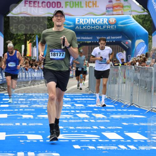 29.06.2025 - hella hamburg halbmarathon Strokosch-Dieckow http://msf.ph/oto/8353128 29.06.2025 10:31:07 Ziel 3201, 5826, 10017, 10298, 10929, 12232, 13754, 14450, 18177 meine-sportfotos.de