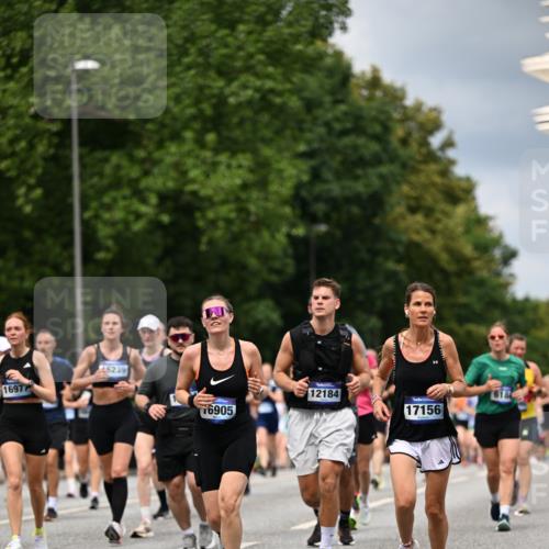 29.06.2025 - hella hamburg halbmarathon Dr. Thomas Lammeyer http://msf.ph/oto/8353143 29.06.2025 10:40:50 Kennedybrücke 1008, 1010, 1224, 3401, 3699, 3895, 4245, 5171, 5246, 5540, 5747, 5789, 5809, 5919, 6184, 6359, 6417, 7632, 7773, 8530, 8581, 8936, 9229, 9295, 9432, 9694, 9701, 9806, 10123, 10487, 10531, 10577, 10984 meine-sportfotos.de