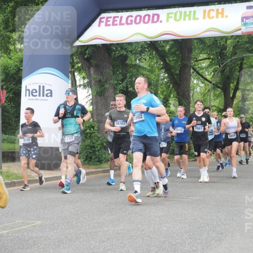 29.06.2025 - hella hamburg halbmarathon KatJ http://msf.ph/oto/8353156 29.06.2025 10:51:24 Zwischen KM18-KM19 1194, 1702, 1992, 2979, 4542, 6907, 6908, 7081, 8520, 8561 meine-sportfotos.de