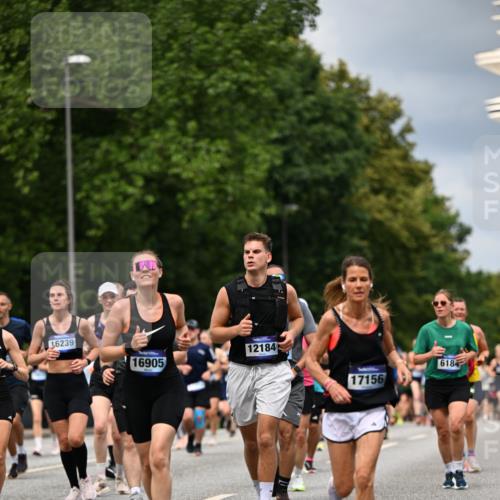 29.06.2025 - hella hamburg halbmarathon Dr. Thomas Lammeyer http://msf.ph/oto/8353194 29.06.2025 10:40:50 Kennedybrücke 1008, 1010, 1224, 3401, 3699, 3895, 4245, 5171, 5246, 5540, 5747, 5789, 5809, 5919, 6184, 6359, 6417, 7632, 7773, 8530, 8581, 8936, 9229, 9295, 9432, 9694, 9701, 9806, 10123, 10487, 10531, 10577, 10984 meine-sportfotos.de