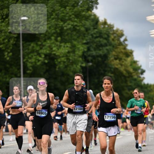 29.06.2025 - hella hamburg halbmarathon Dr. Thomas Lammeyer http://msf.ph/oto/8353201 29.06.2025 10:40:51 Kennedybrücke 1008, 1010, 1224, 1948, 2811, 3401, 3699, 3895, 4245, 5171, 5246, 5540, 5747, 5789, 5809, 5919, 6184, 6359, 6417, 7632, 7773, 8530, 8581, 8936, 9229, 9432, 9694, 9701, 9806, 10123, 10487, 10531, 10577, 10984 meine-sportfotos.de