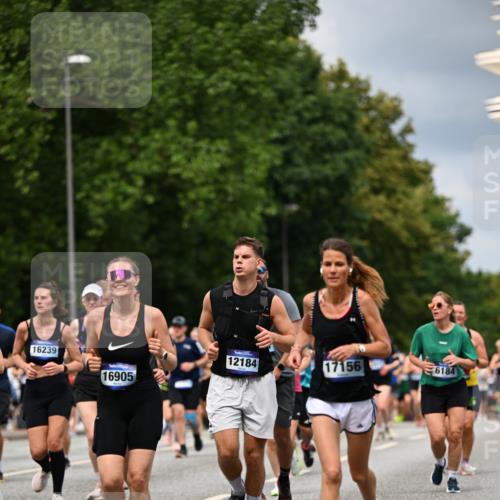 29.06.2025 - hella hamburg halbmarathon Dr. Thomas Lammeyer http://msf.ph/oto/8353207 29.06.2025 10:40:51 Kennedybrücke 1008, 1010, 1224, 1948, 2811, 3401, 3699, 3895, 4245, 5171, 5246, 5540, 5747, 5789, 5809, 5919, 6184, 6359, 6417, 7632, 7773, 8530, 8581, 8936, 9229, 9432, 9694, 9701, 9806, 10123, 10487, 10531, 10577, 10984 meine-sportfotos.de