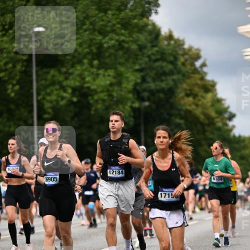 29.06.2025 - hella hamburg halbmarathon Dr. Thomas Lammeyer http://msf.ph/oto/8353214 29.06.2025 10:40:51 Kennedybrücke 1008, 1010, 1224, 1948, 2811, 3401, 3699, 3895, 4245, 5171, 5246, 5540, 5747, 5789, 5809, 5919, 6184, 6359, 6417, 7632, 7773, 8530, 8581, 8936, 9229, 9432, 9694, 9701, 9806, 10123, 10487, 10531, 10577, 10984 meine-sportfotos.de