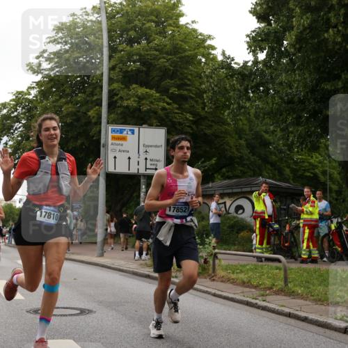 29.06.2025 - hella hamburg halbmarathon Yannick Fuchs http://msf.ph/oto/8353229 29.06.2025 10:52:54 20KM 1285, 1642, 1946, 1951, 2006, 2027, 2677, 2855, 3181, 5084, 5347, 5633, 6202, 6208, 6636, 6860, 6997, 7476, 8290, 8392, 8929, 9156, 9353, 9655, 9835, 10036, 10539, 10915, 12809, 13407, 14375, 14631, 14914, 15240, 15263, 15824, 16160, 16206, 16409, 16563, 16922, 16924, 17017, 17346, 17782, 17810, 17839, 17852, 17931, 18112, 18153, 18232, 18266, 18327, 18556, 18682, 18730, 18833, 18954, 19002, 19003 meine-sportfotos.de