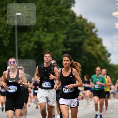 29.06.2025 - hella hamburg halbmarathon Dr. Thomas Lammeyer http://msf.ph/oto/8353234 29.06.2025 10:40:51 Kennedybrücke 1008, 1010, 1224, 1948, 2811, 3401, 3699, 3895, 4245, 5171, 5246, 5540, 5747, 5789, 5809, 5919, 6184, 6359, 6417, 7632, 7773, 8530, 8581, 8936, 9229, 9432, 9694, 9701, 9806, 10123, 10487, 10531, 10577, 10984 meine-sportfotos.de